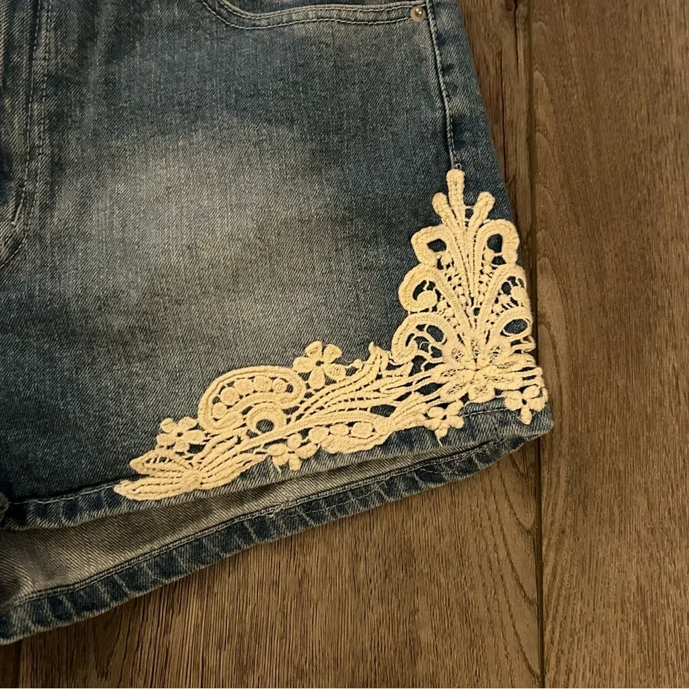 Urban Outfitters BDG  High Rise Shortie Jean Shorts Size 30 - Picture 3 of 7